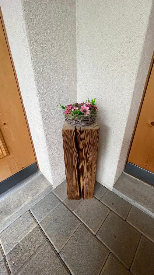 Ferienwohnung Mit Idyllischer Aussicht クロスタース エクステリア 写真