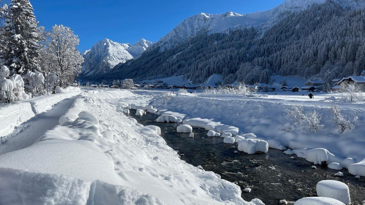 Ferienwohnung Mit Idyllischer Aussicht クロスタース エクステリア 写真