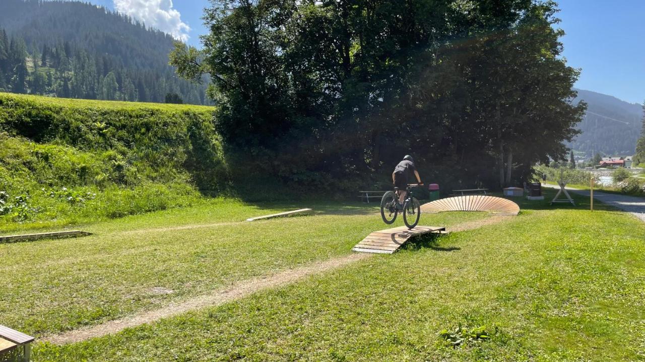 Ferienwohnung Mit Idyllischer Aussicht クロスタース エクステリア 写真